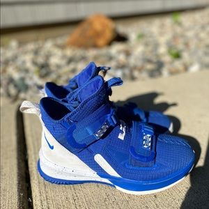 Nike Lebron soldier 13